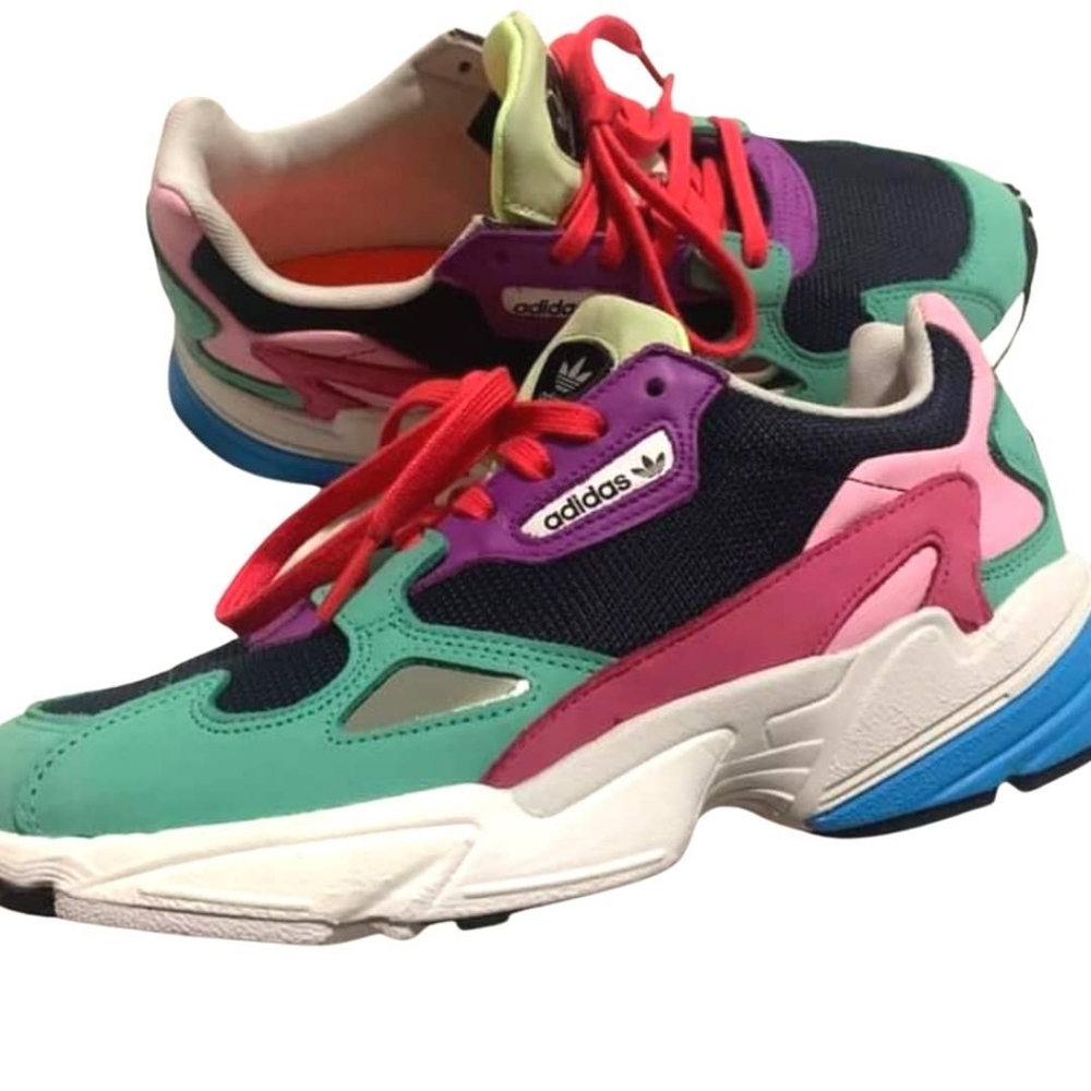 Adidas Falcon